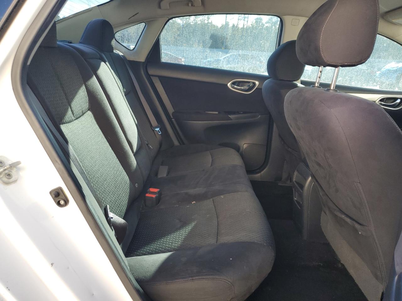 2014 Nissan Sentra - Image 10
