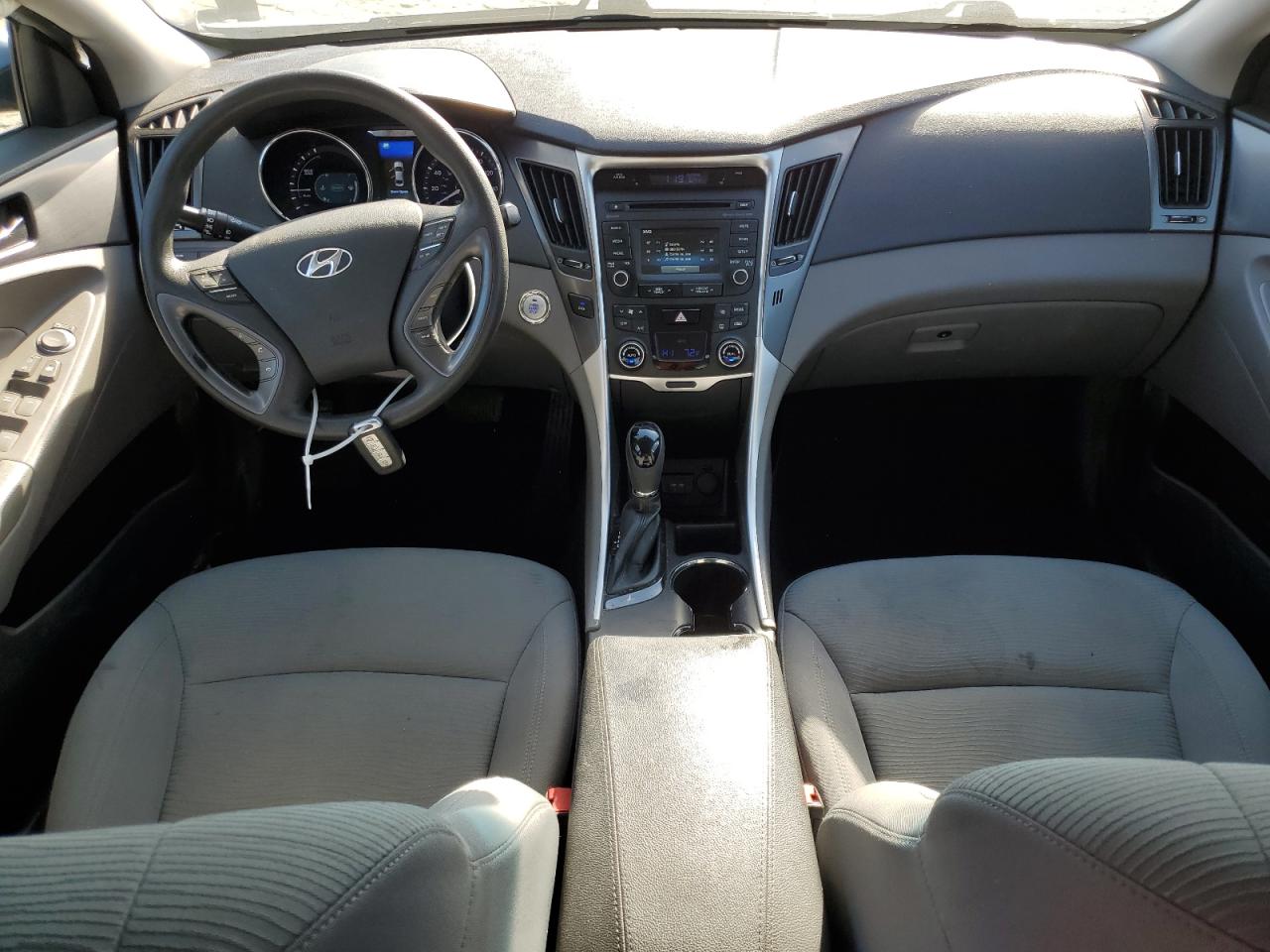 2015 Hyundai Sonata - Image 8