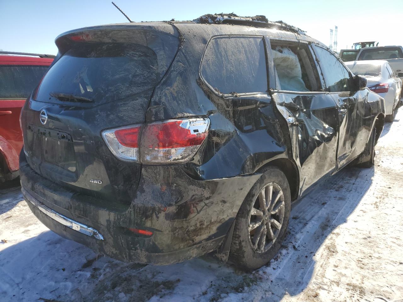 2015 Nissan Pathfinder - Image 3