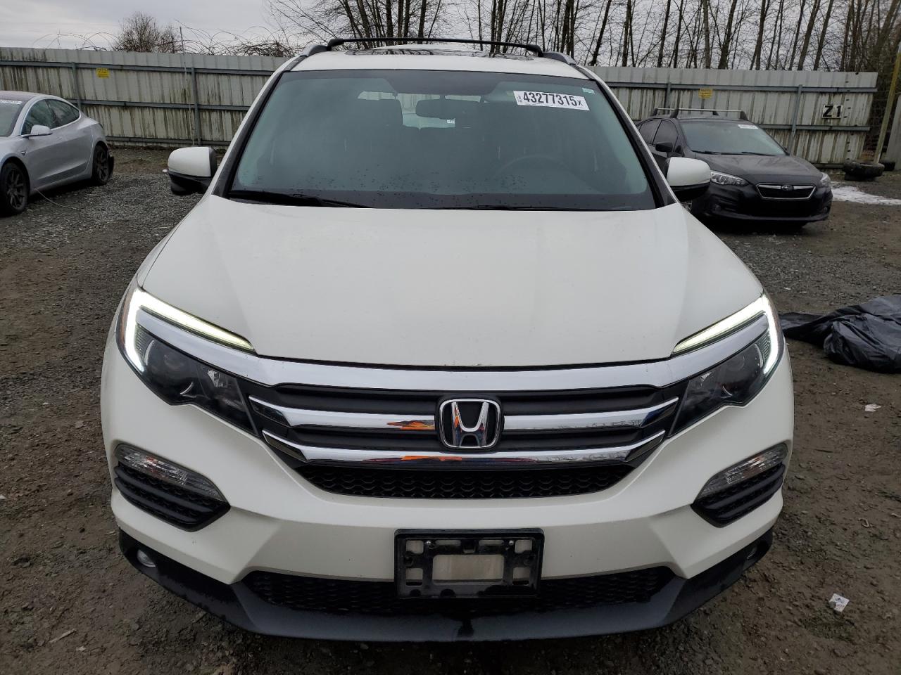 2017 Honda Pilot - Image 5
