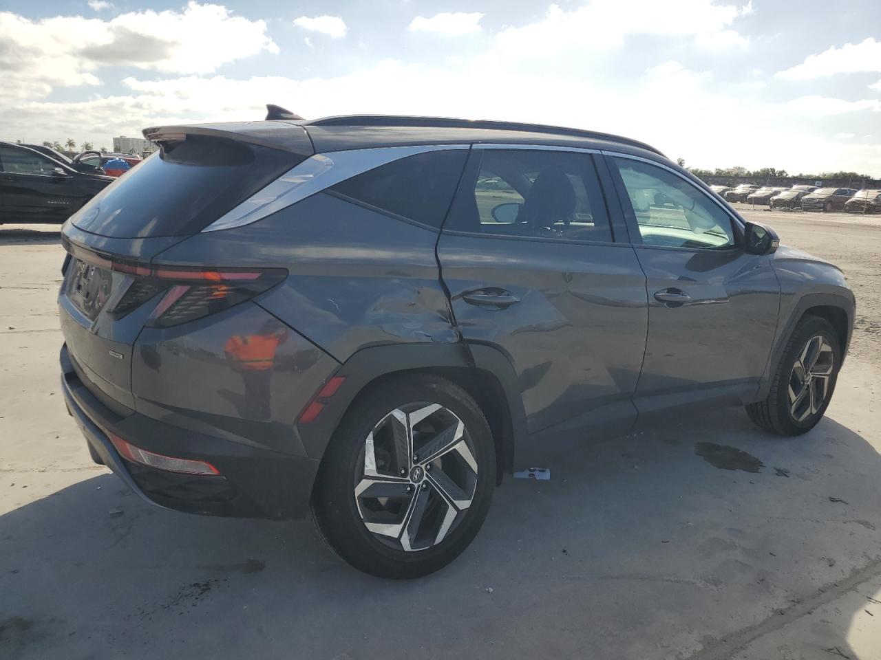 2023 Hyundai Tucson - Image 3