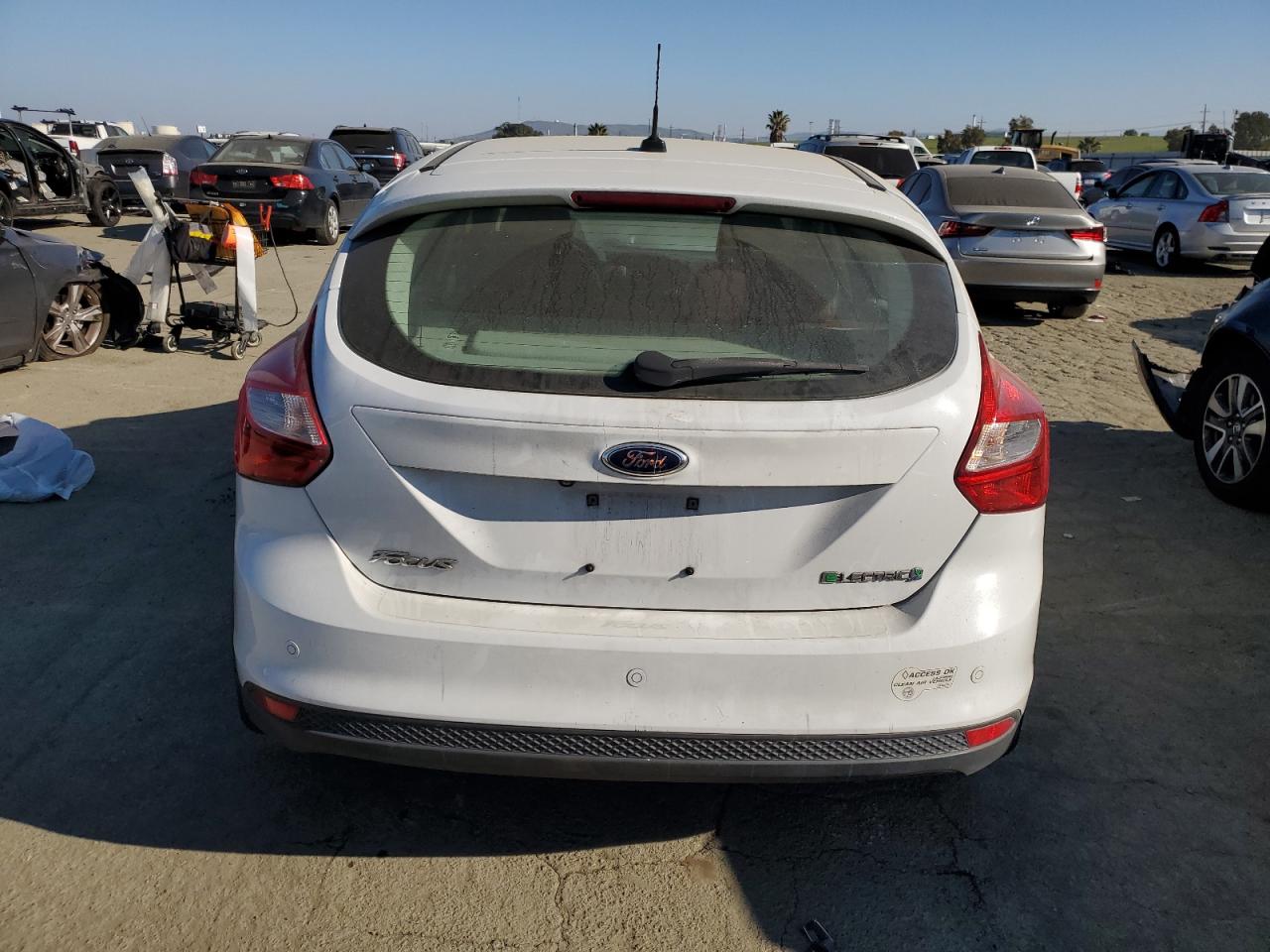 VIN 1FADP3R47EL364156 2014 FORD FOCUS no.6