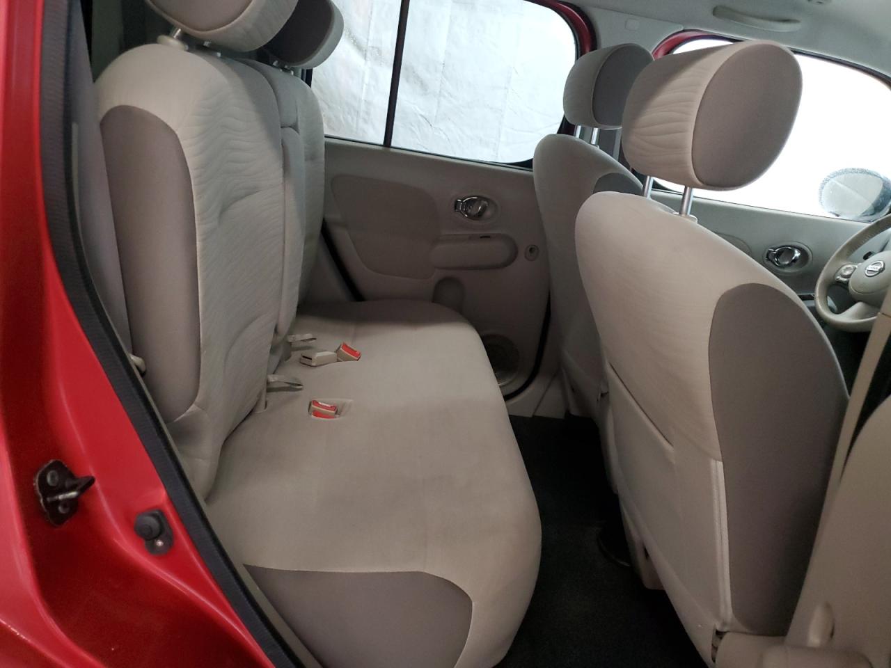 2011 Nissan Cube - Image 11