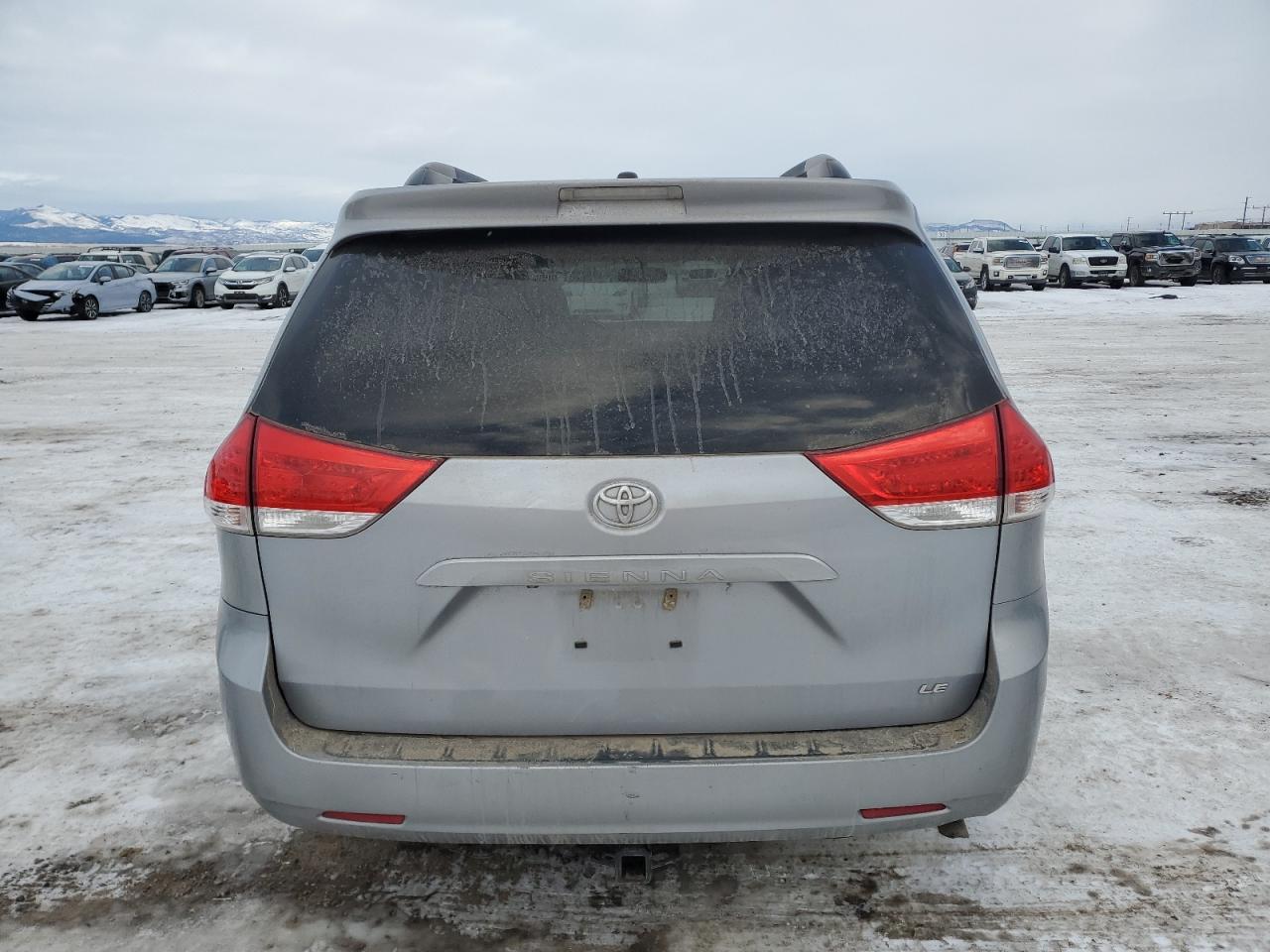 2013 Toyota Sienna - Image 6