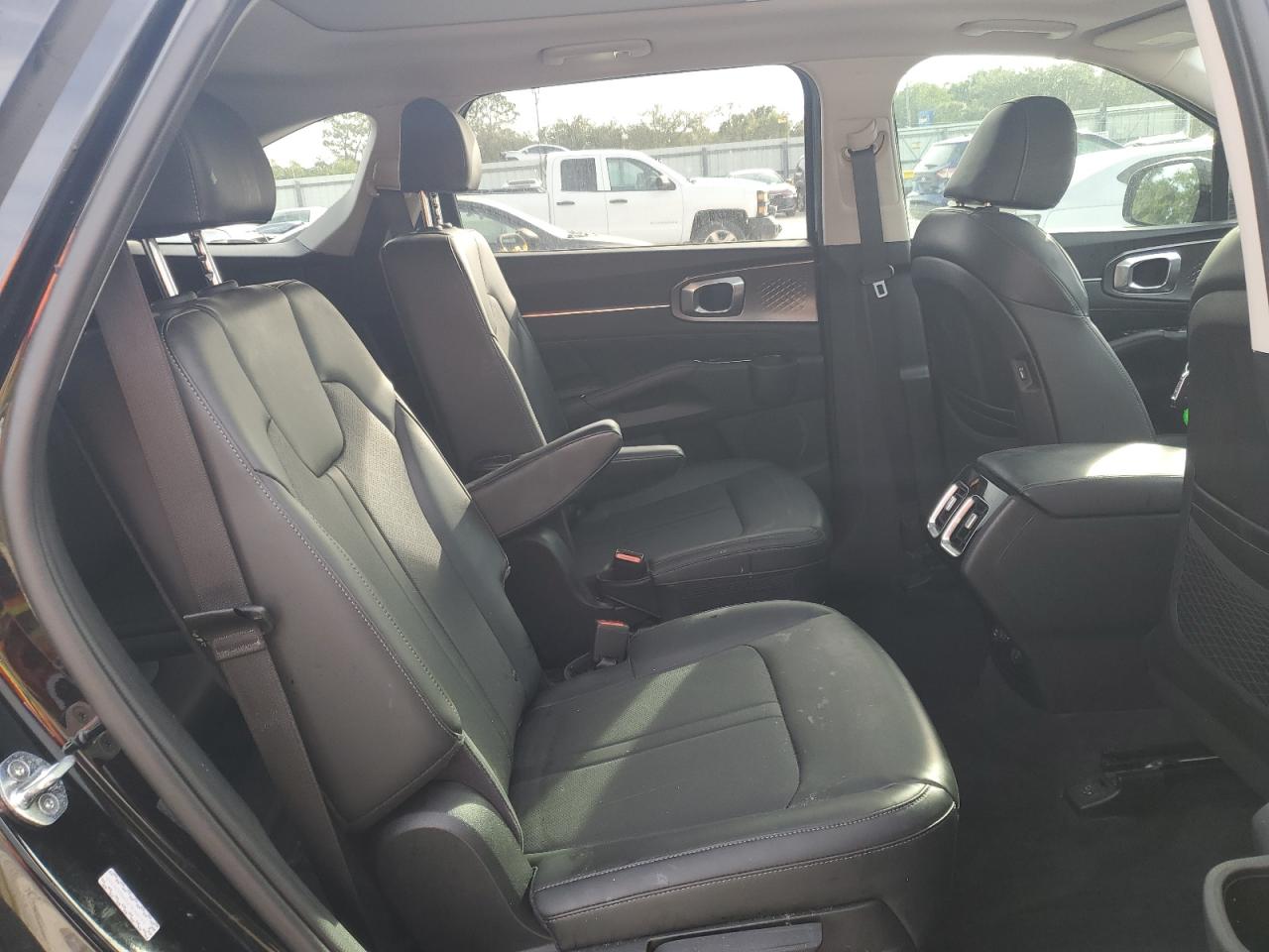 2021 Kia Sorento - Image 11