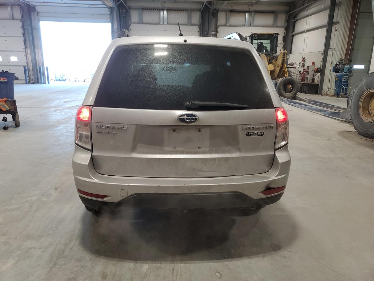 2010 Subaru Forester - Image 6