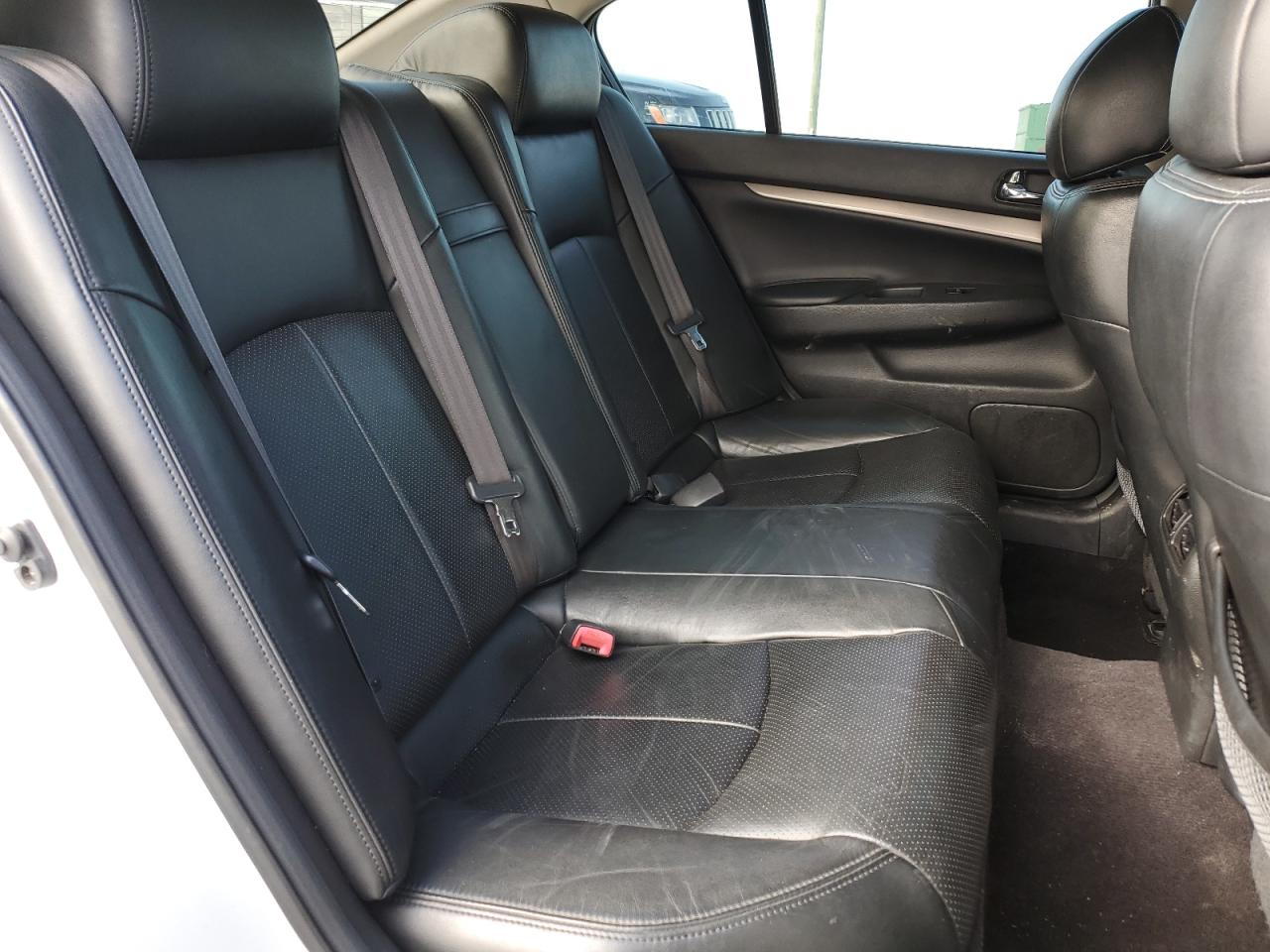 2012 Infiniti G - Image 10