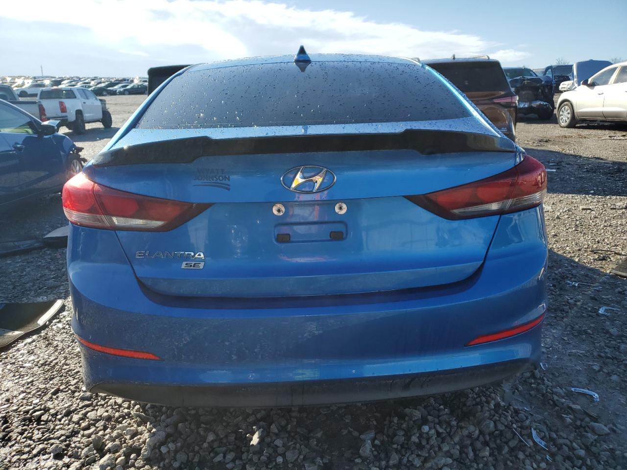 2017 Hyundai Elantra - Image 6