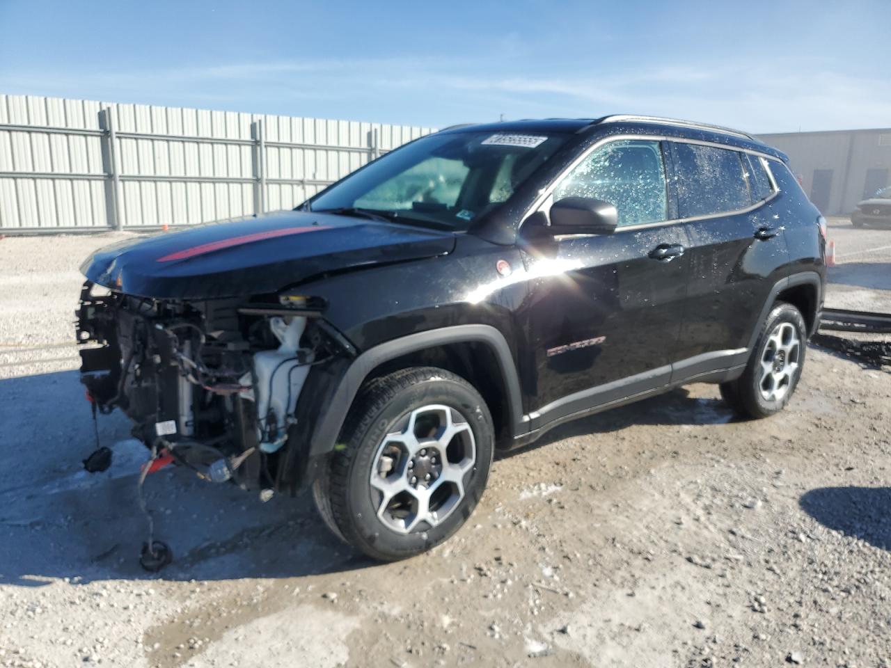 VIN 3C4NJDDBXNT176019 2022 JEEP COMPASS no.1