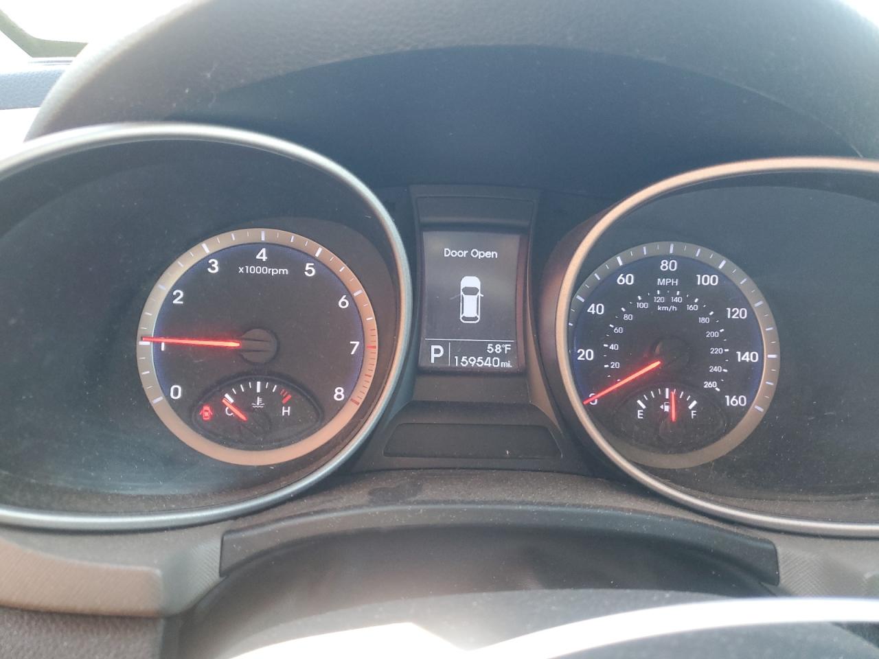 2015 Hyundai Santa Fe - Image 9