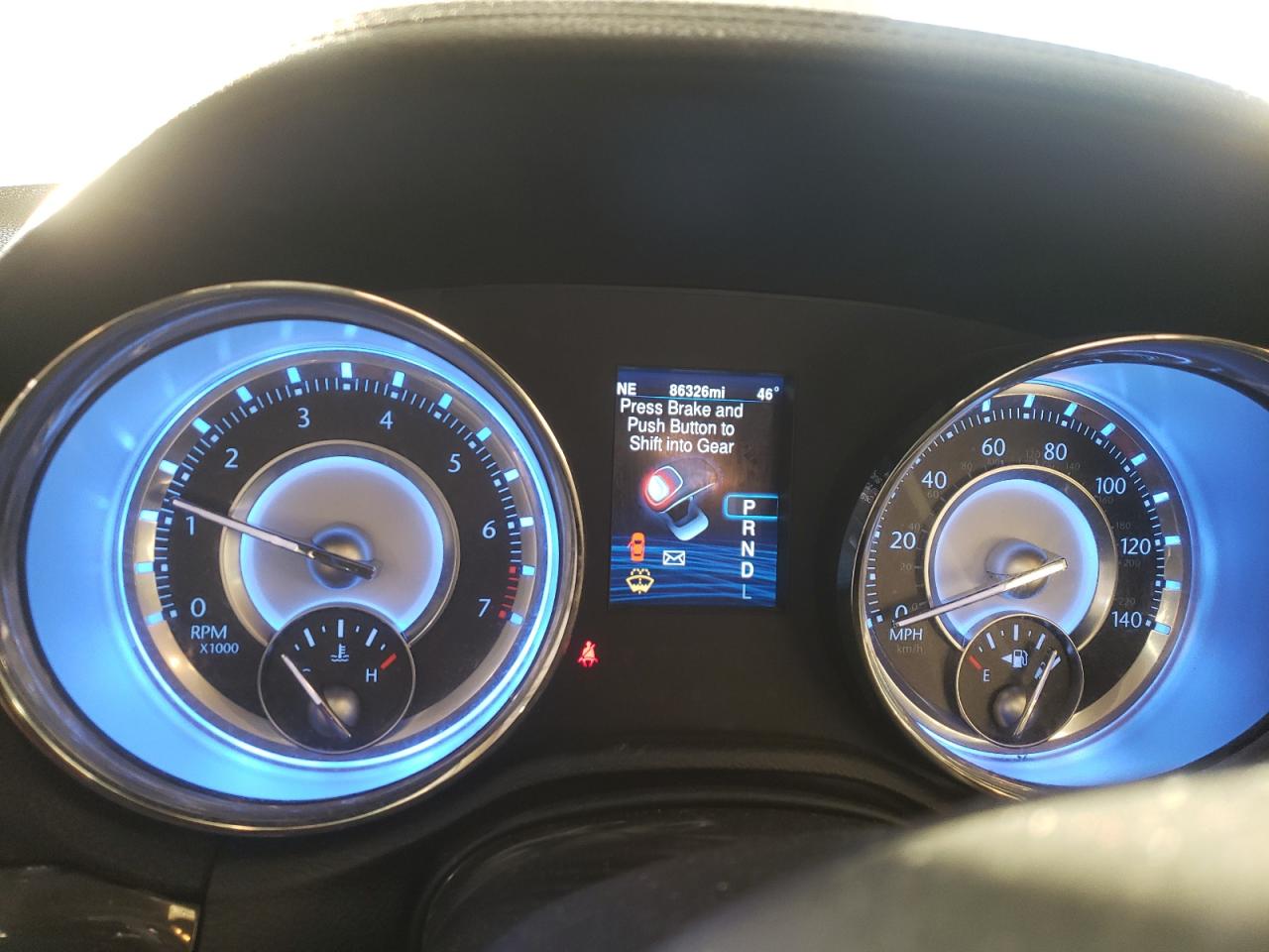 2013 Chrysler 300 - Image 9