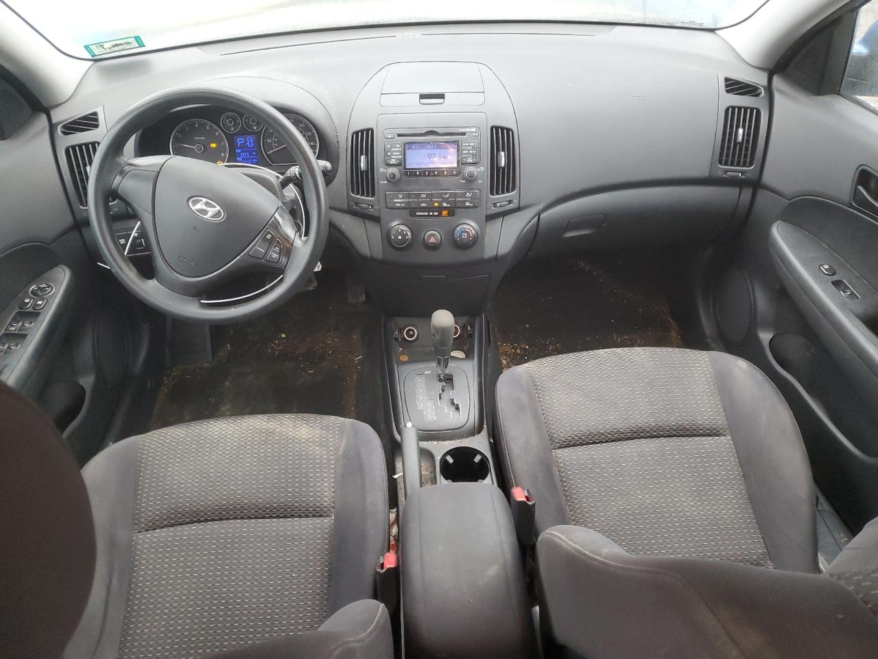 2010 Hyundai Elantra - Image 8