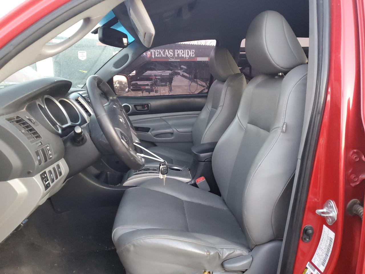 2015 Toyota Tacoma - Image 7