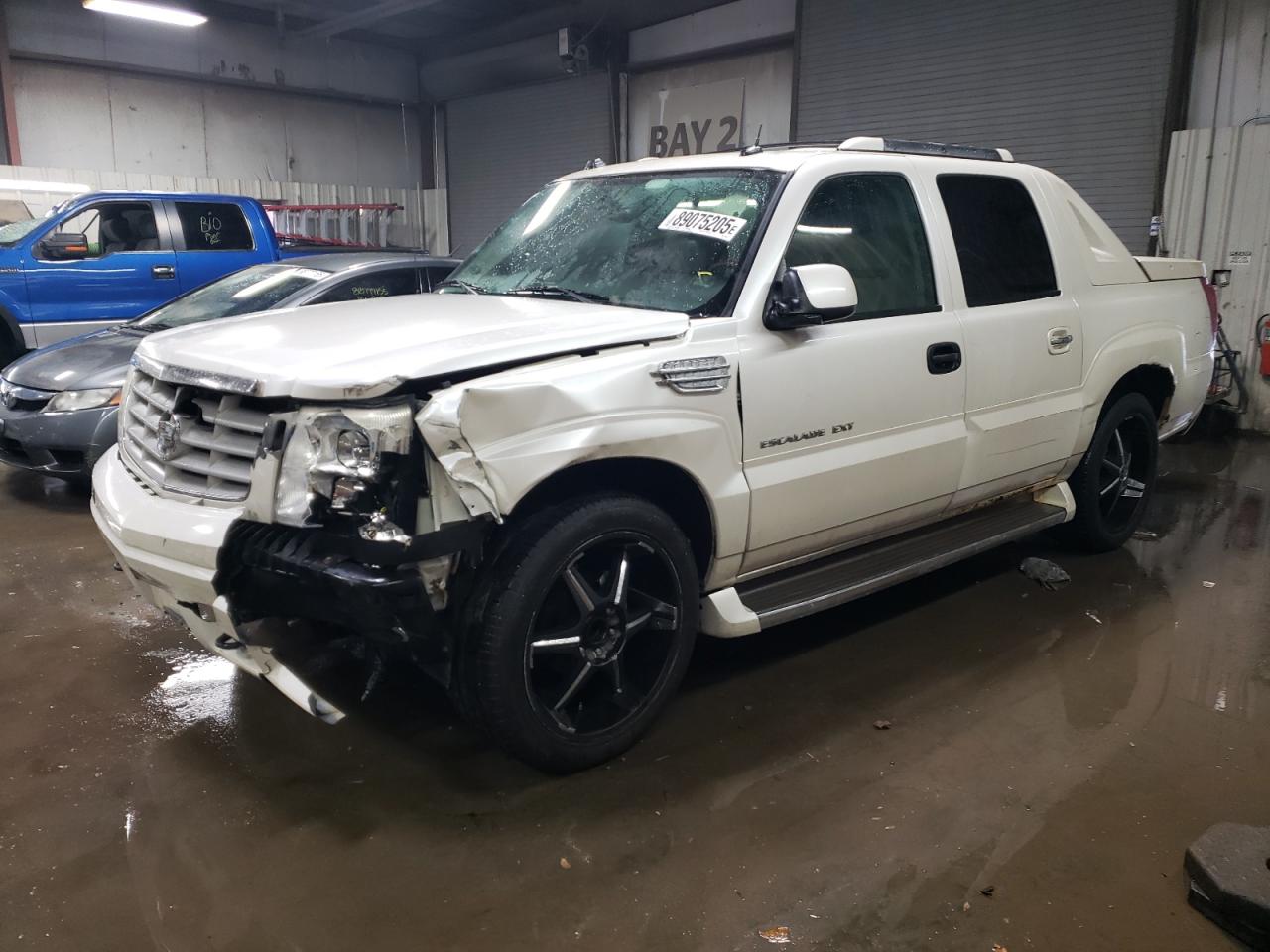 2005 Cadillac Escalade - Image 1