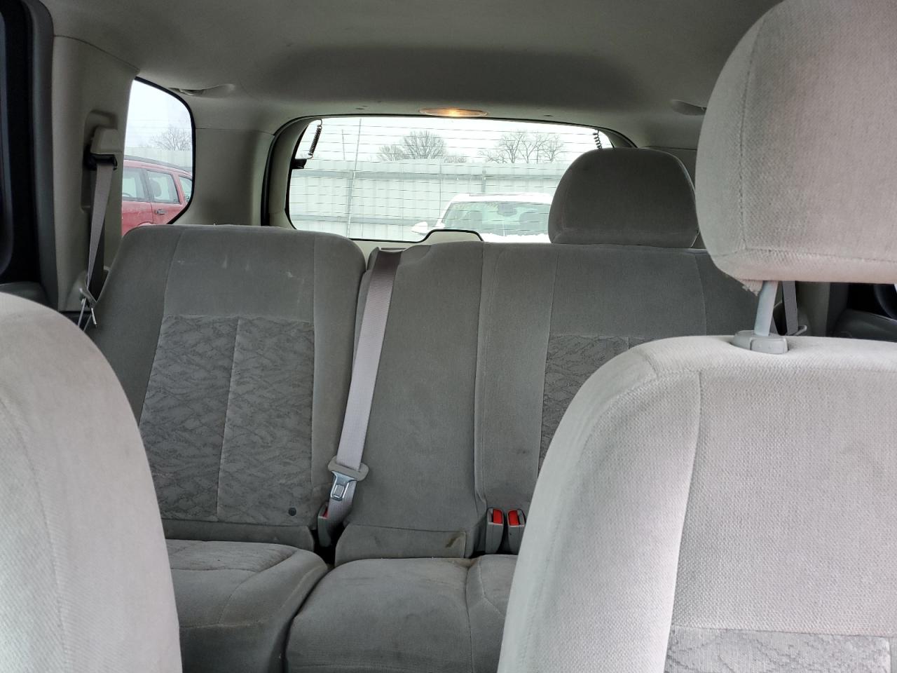 2005 GMC Envoy - Image 10