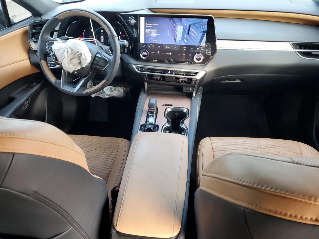 2024 Lexus RX - Image 8