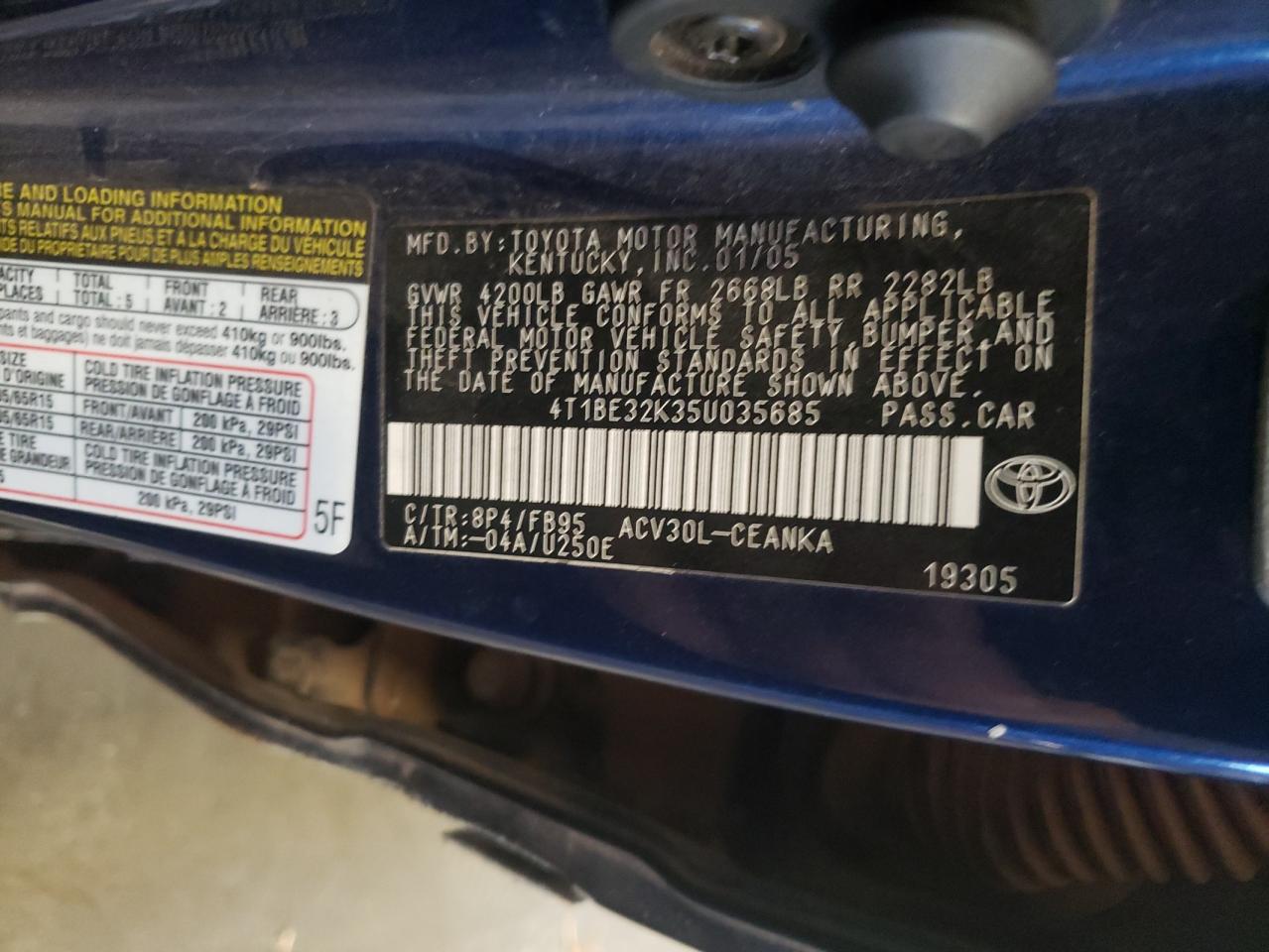 2005 Toyota Camry - Image 12