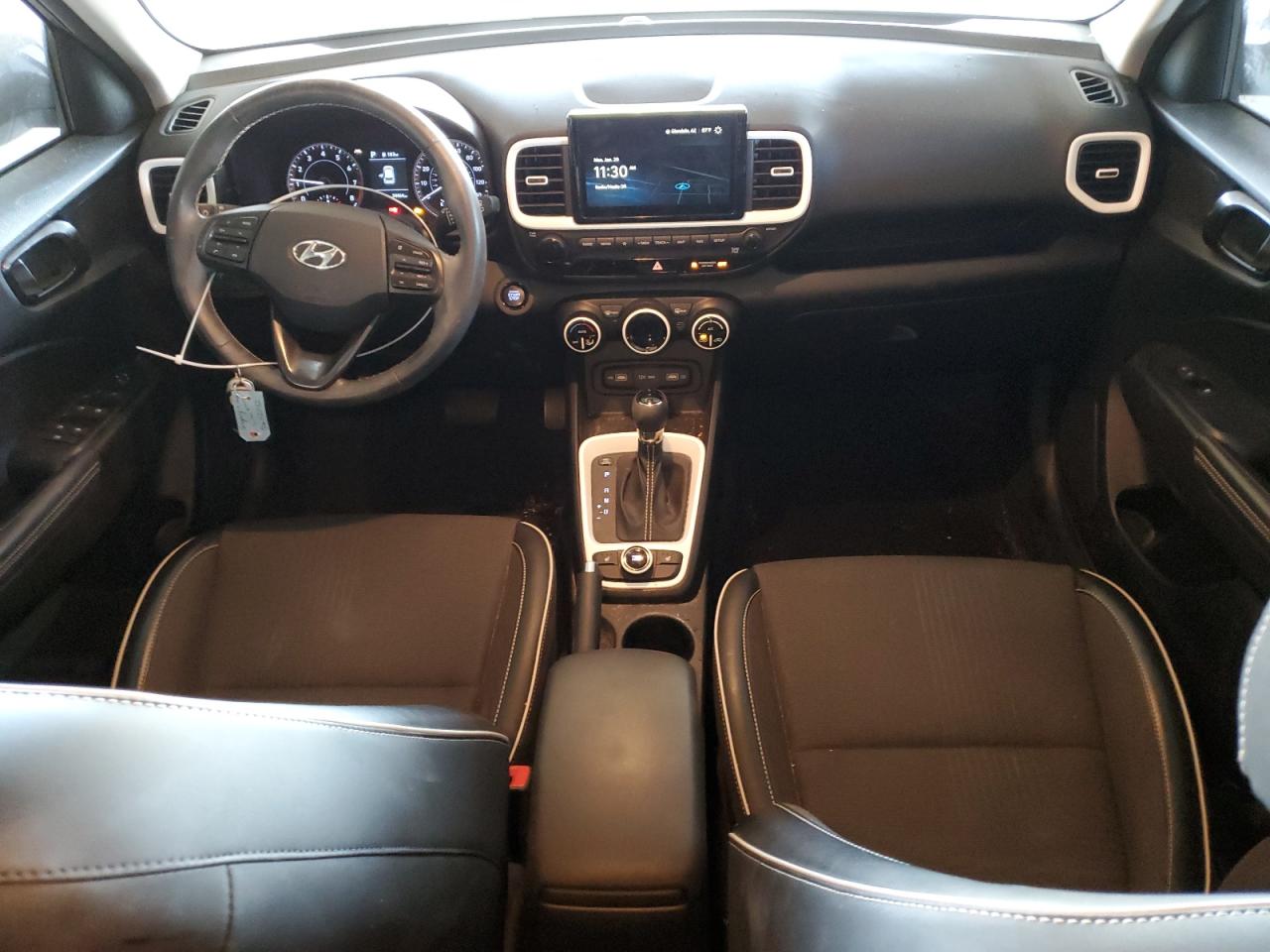 2022 Hyundai Venue - Image 8