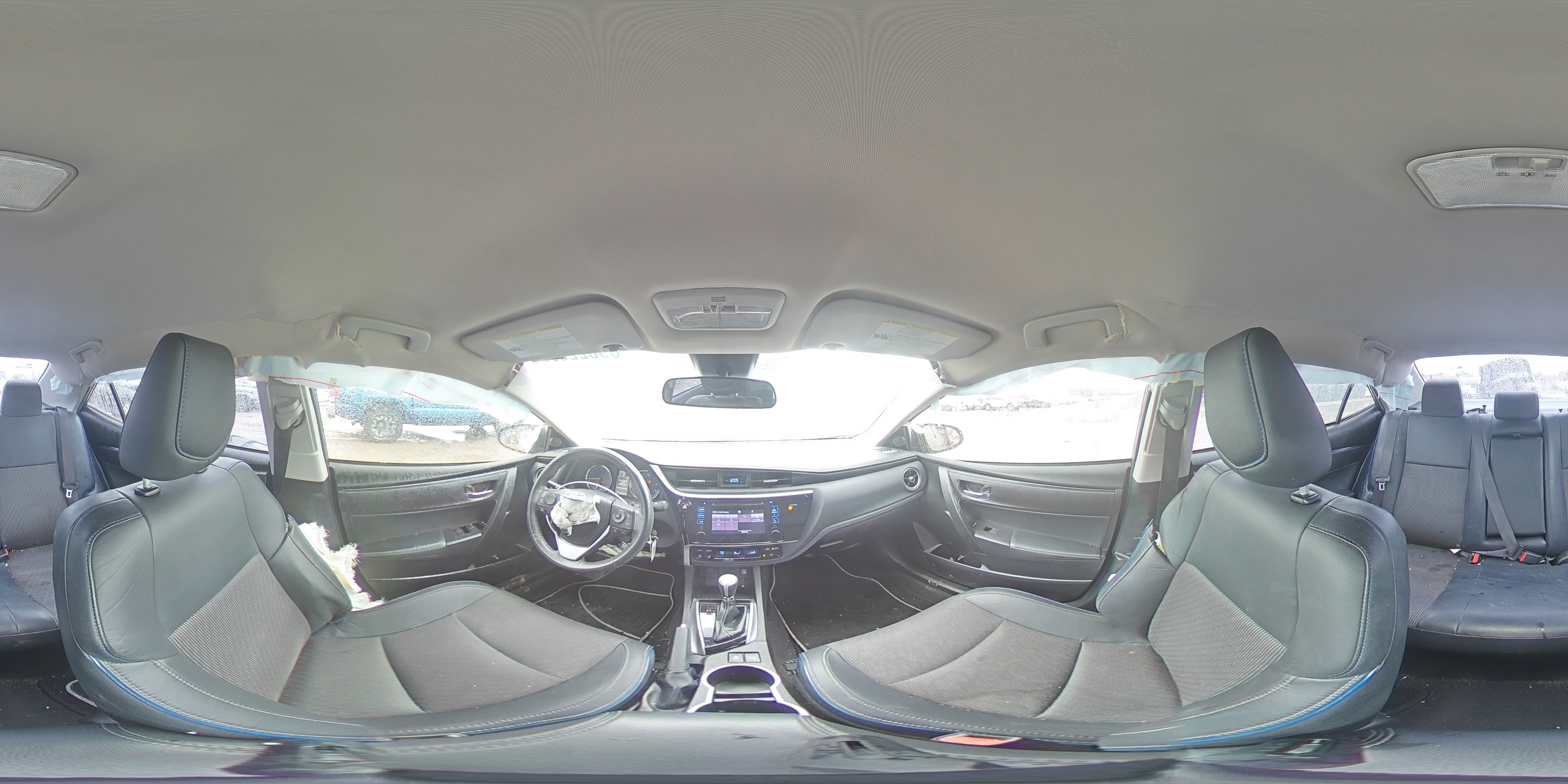2018 Toyota Corolla - Image 12
