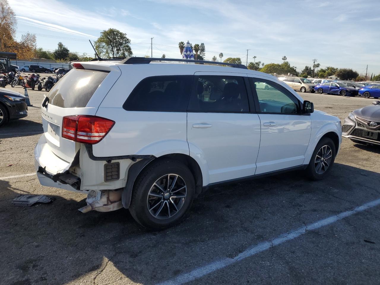 2017 Dodge Journey - Image 3