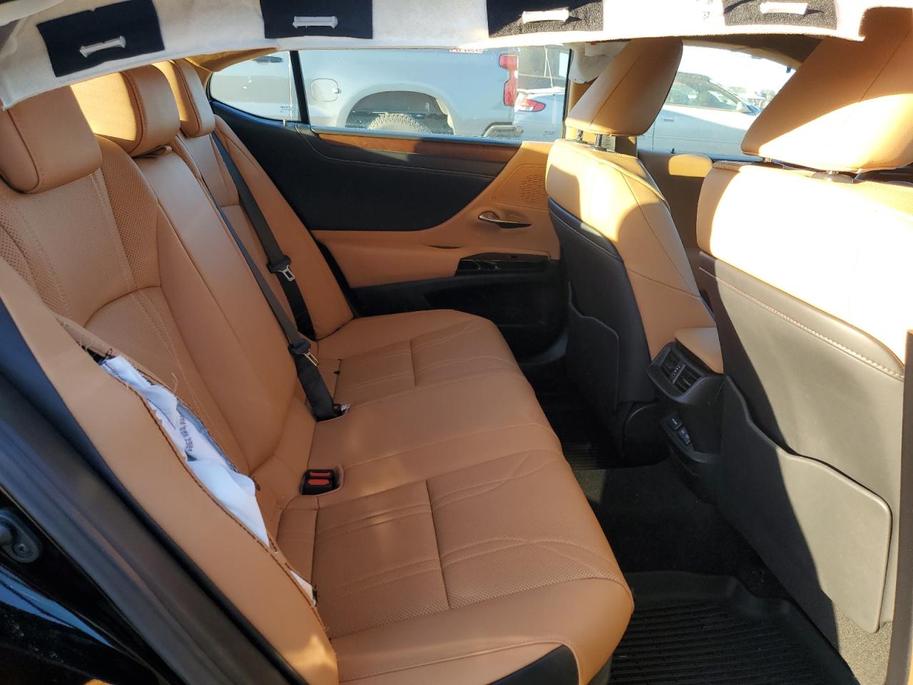 2024 Lexus ES - Image 10