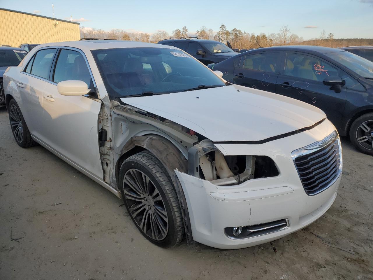 2013 Chrysler 300 - Image 4
