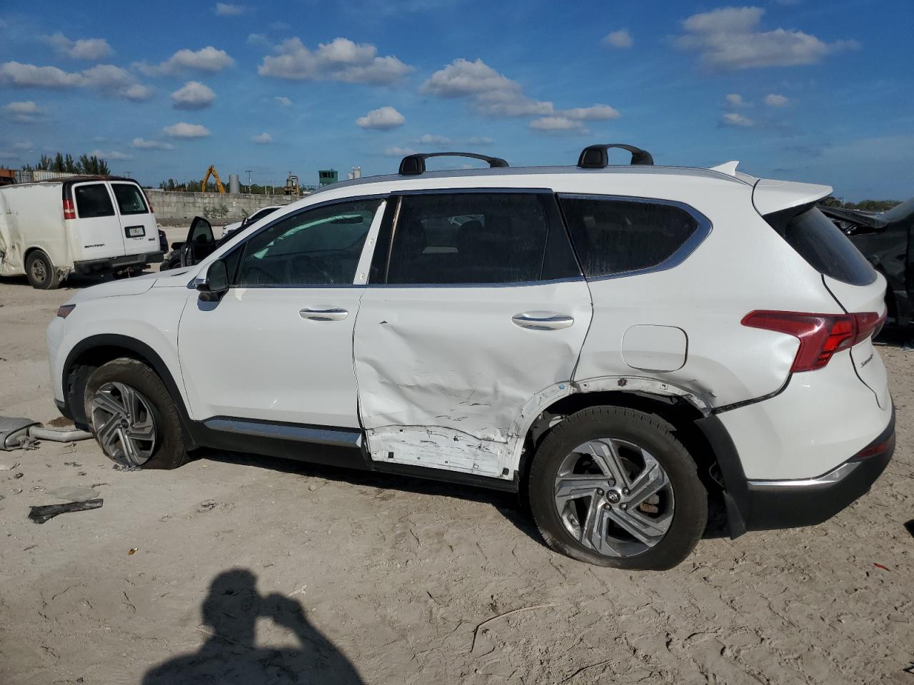 2022 Hyundai Santa Fe - Image 2