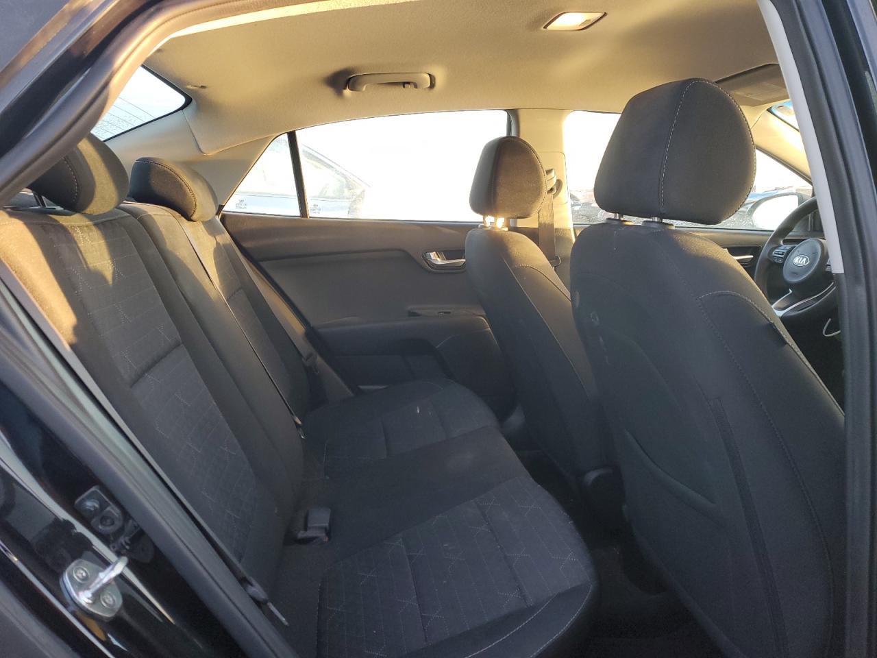 2019 Kia Rio - Image 10