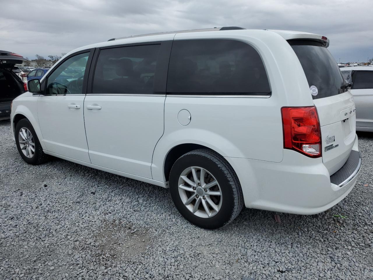 2019 Dodge Caravan - Image 2