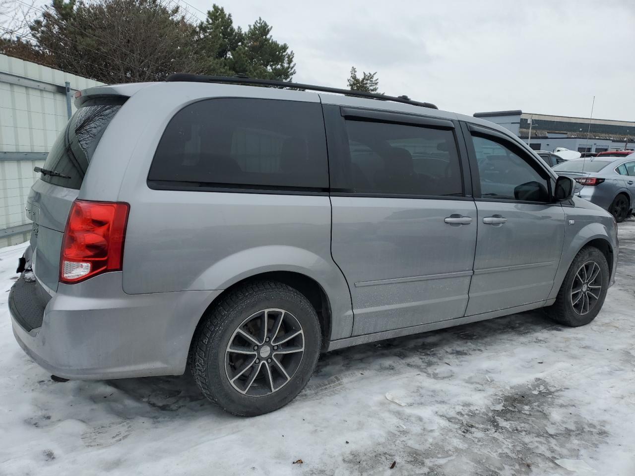 2014 Dodge Caravan - Image 3