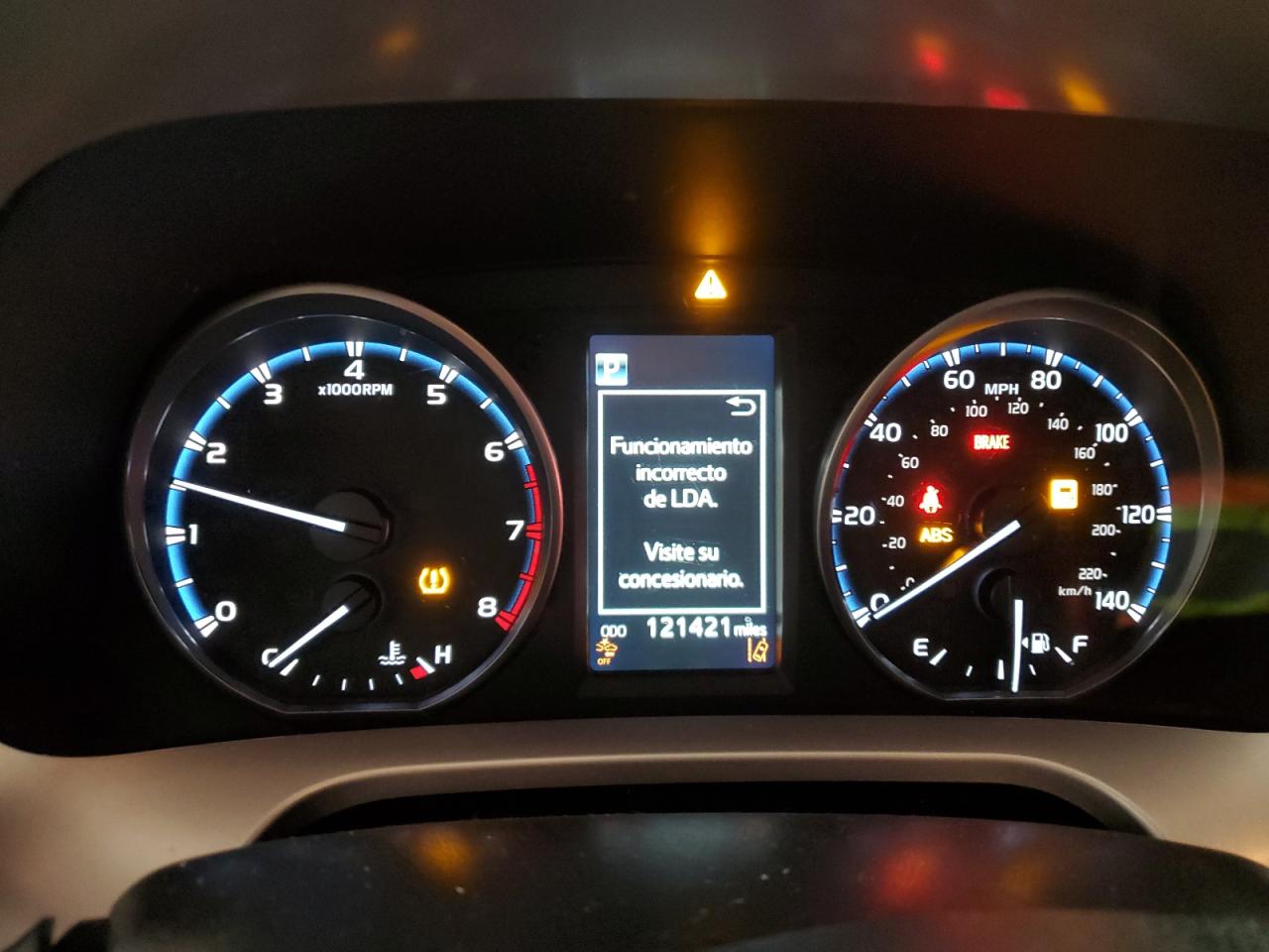 2017 Toyota RAV 4 - Image 9