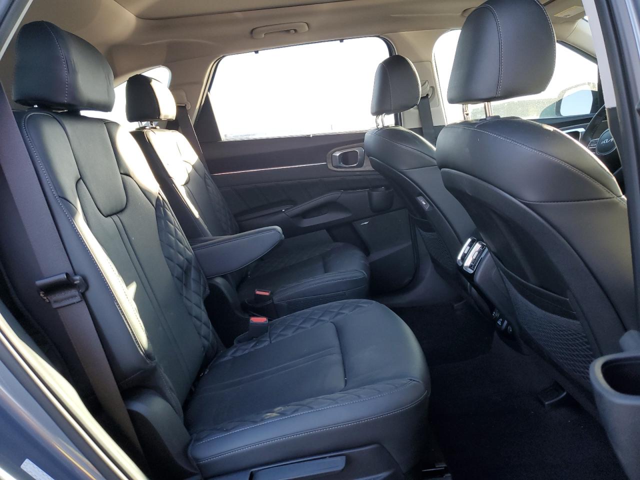 2023 Kia Sorento - Image 11