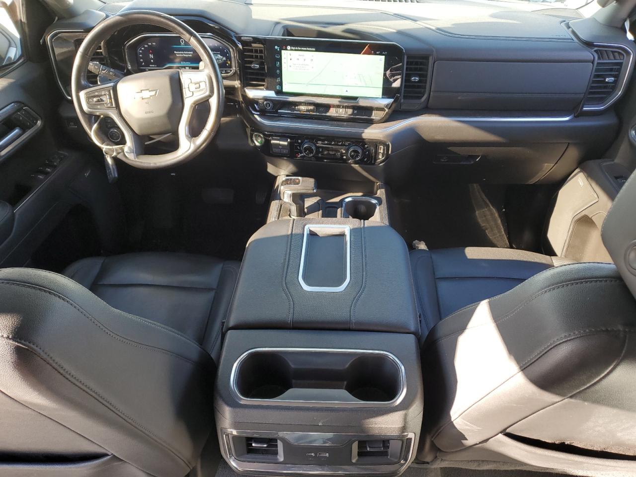 2022 Chevrolet Silverado - Image 8