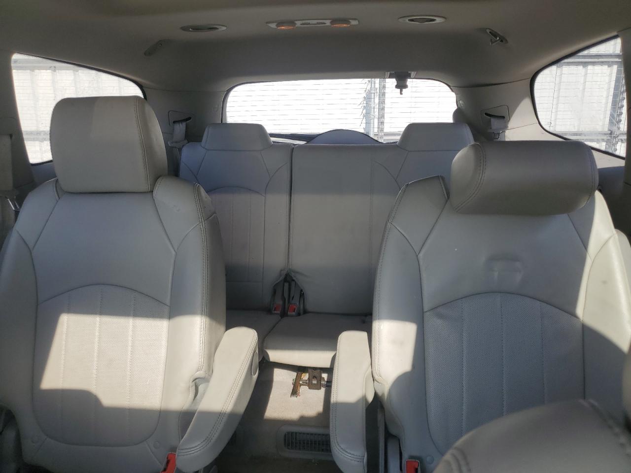 2017 Buick Enclave - Image 10