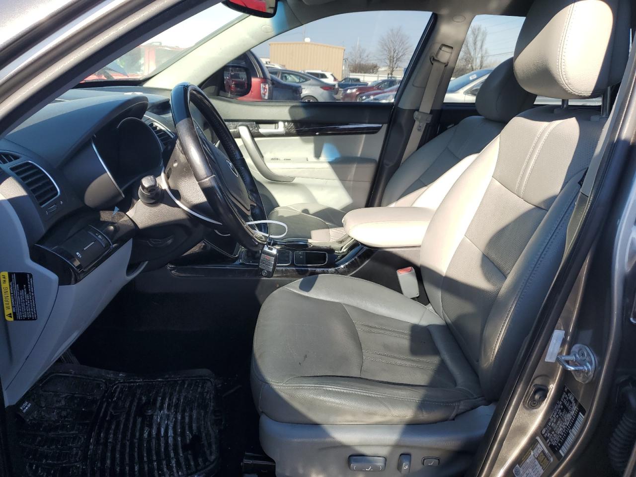 2014 Kia Sorento - Image 7