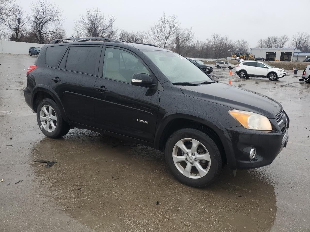 2011 Toyota RAV 4 - Image 4