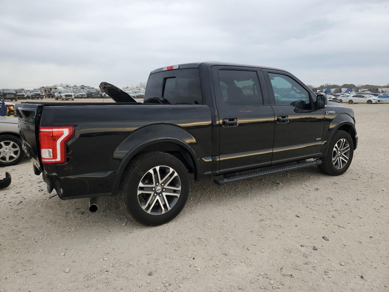 VIN 1FTEW1CP7GKE92818 2016 FORD F-150 no.3