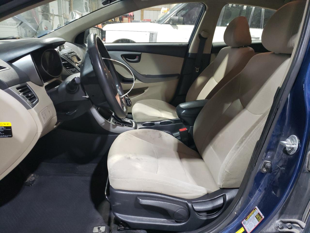 2014 Hyundai Elantra - Image 7