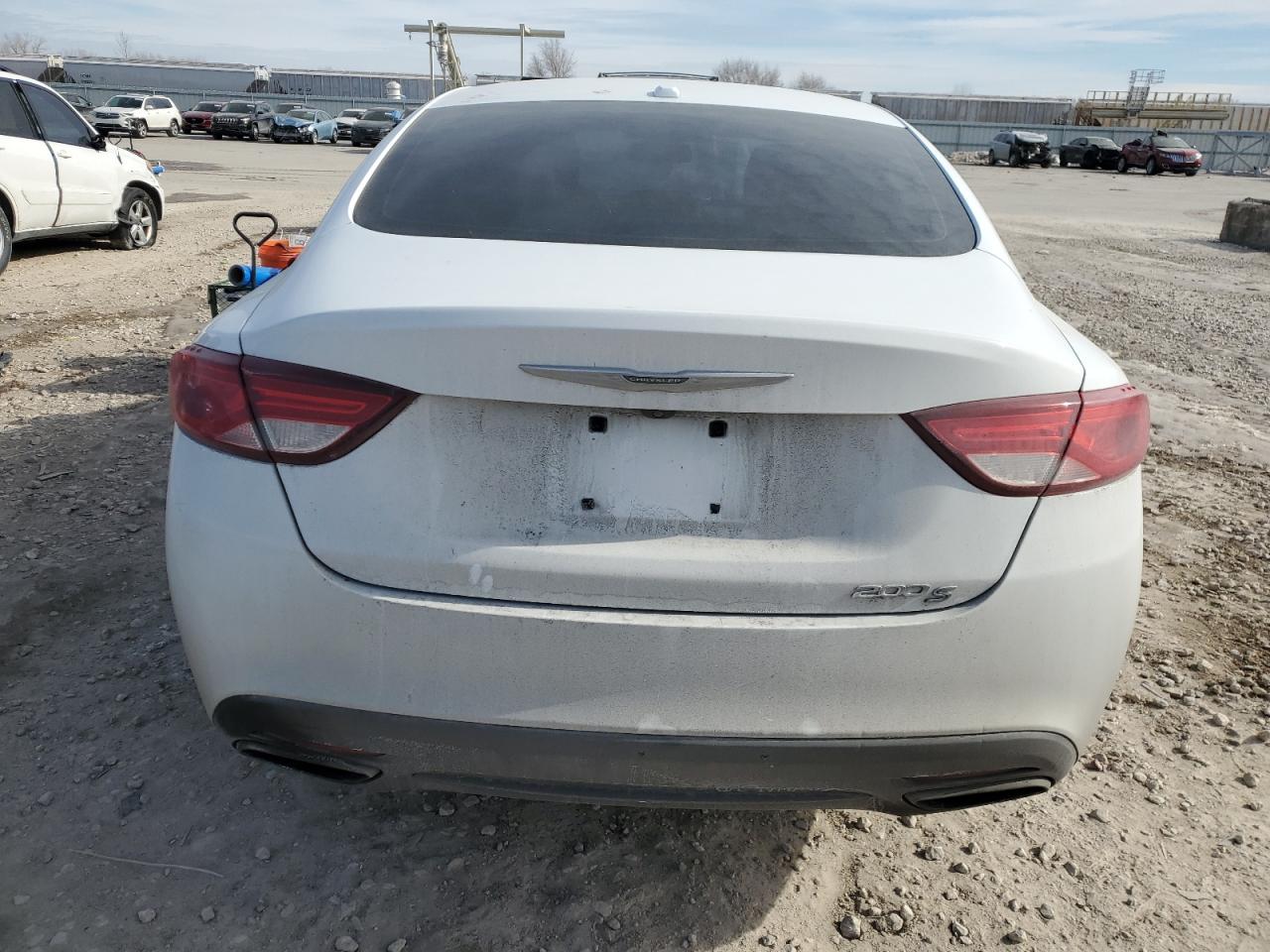 2015 Chrysler 200 - Image 6