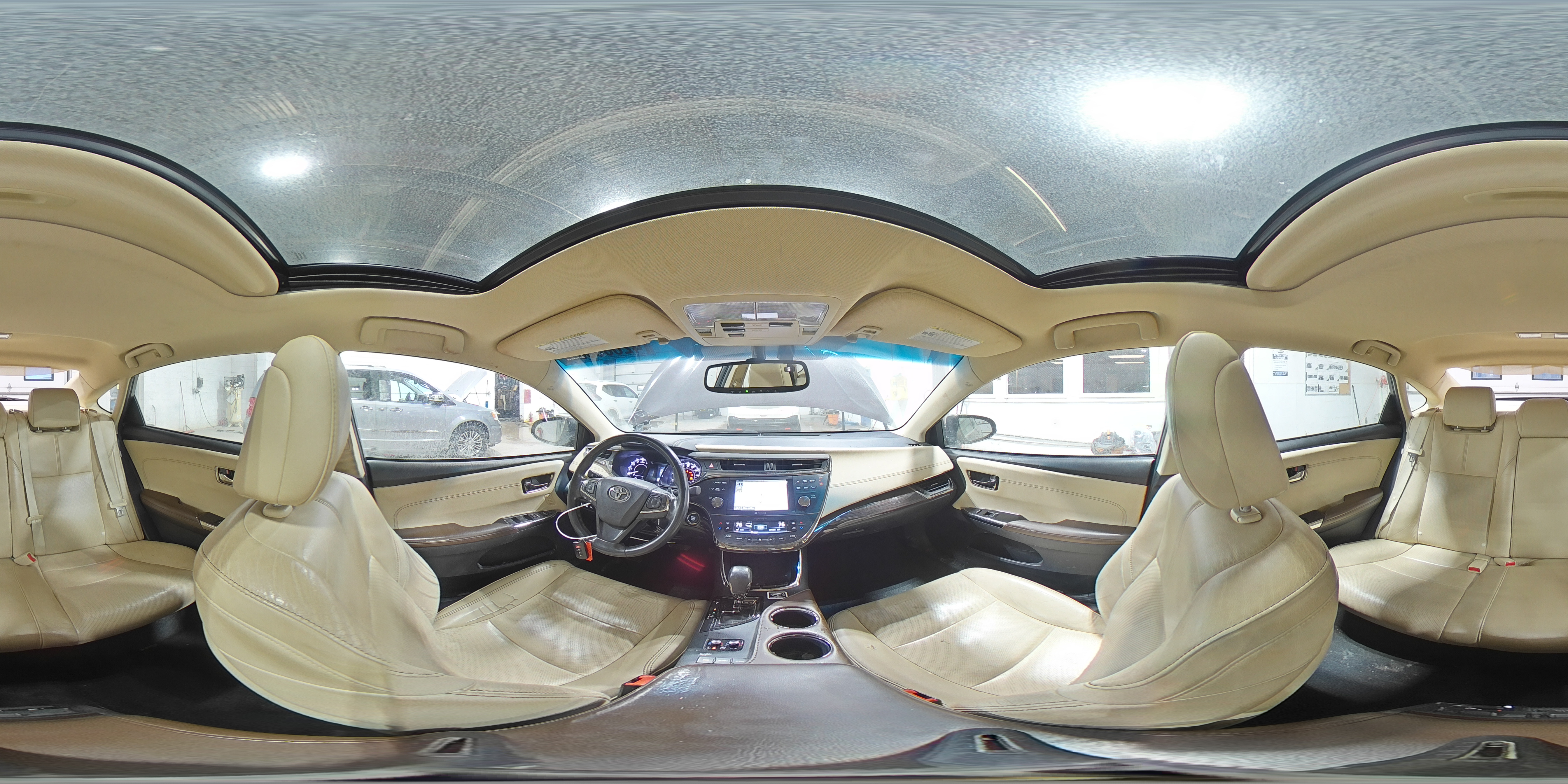 2013 Toyota Avalon - Image 12