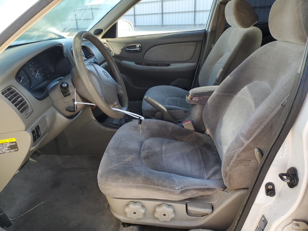 2000 Hyundai Sonata - Image 7