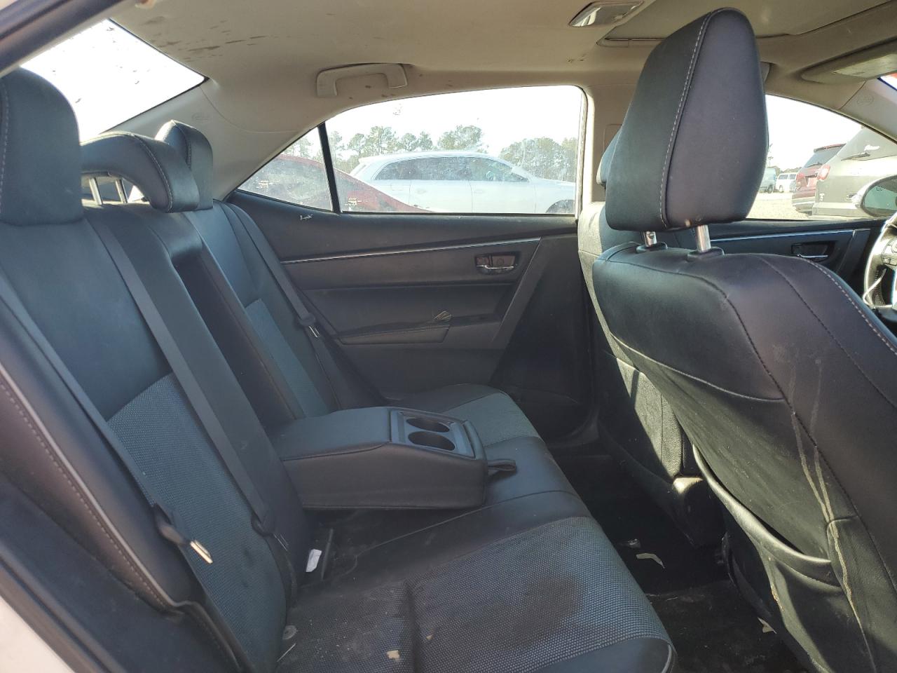 2015 Toyota Corolla - Image 11