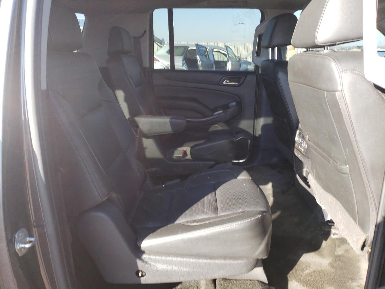 2017 GMC Yukon - Image 11