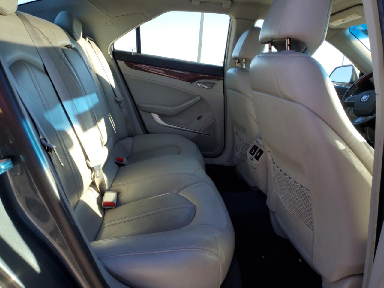 2010 Cadillac CTS - Image 10