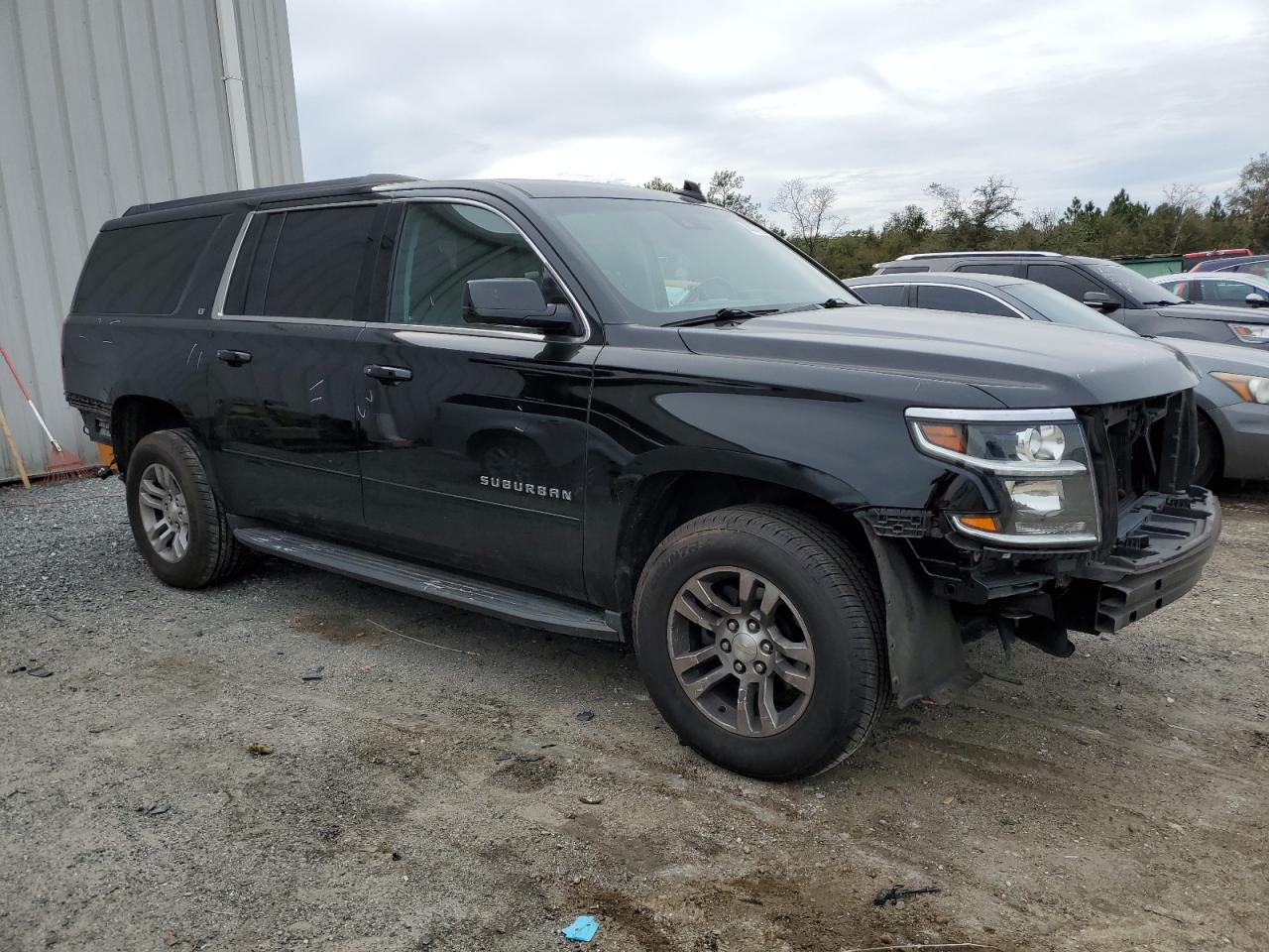 VIN 1GNSCHKC3GR288065 2016 CHEVROLET SUBURBAN no.4