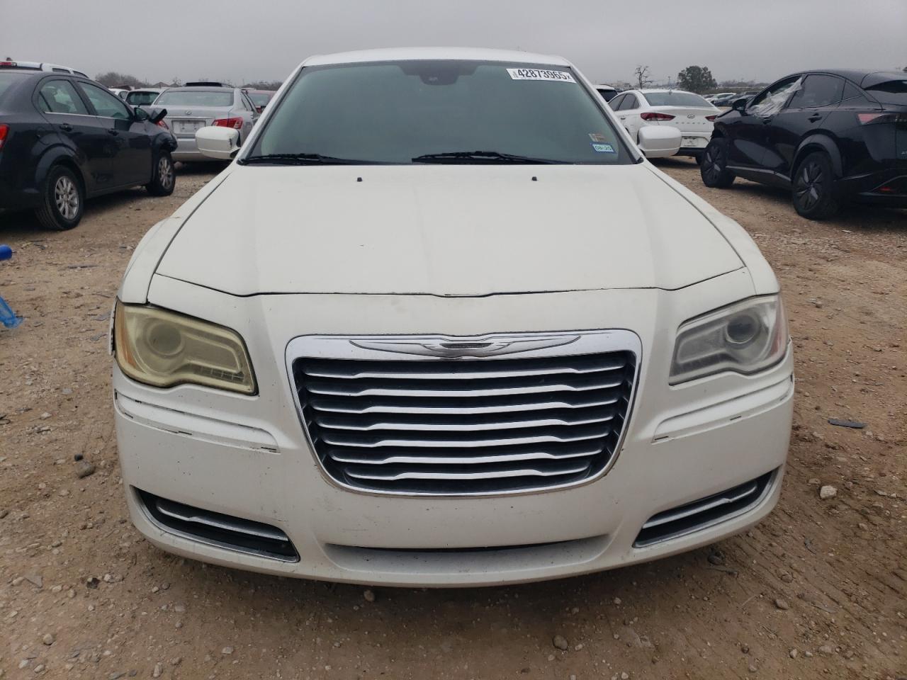 2013 Chrysler 300 - Image 5