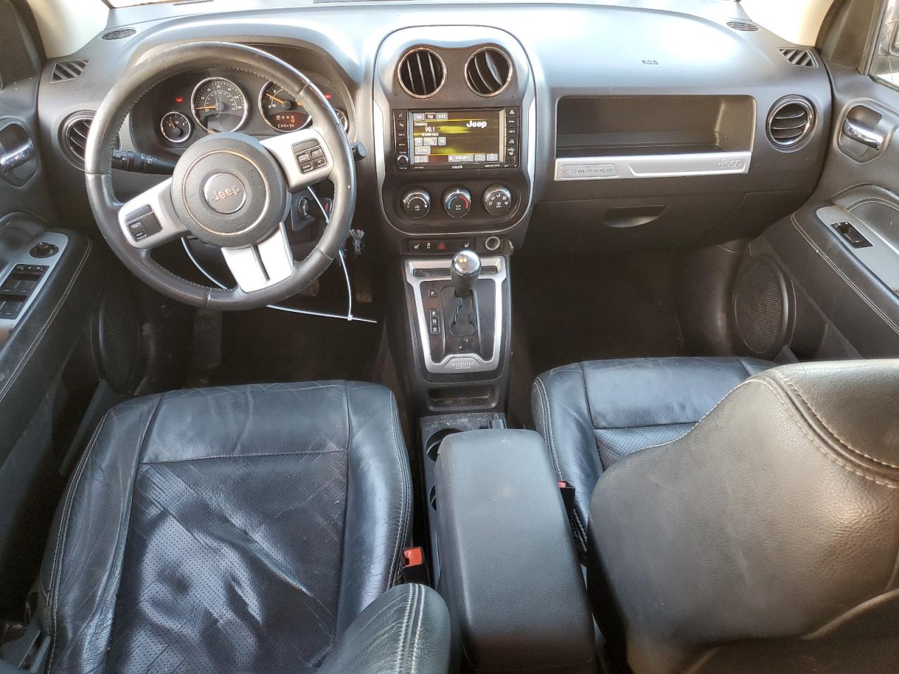 2015 Jeep Compass - Image 8