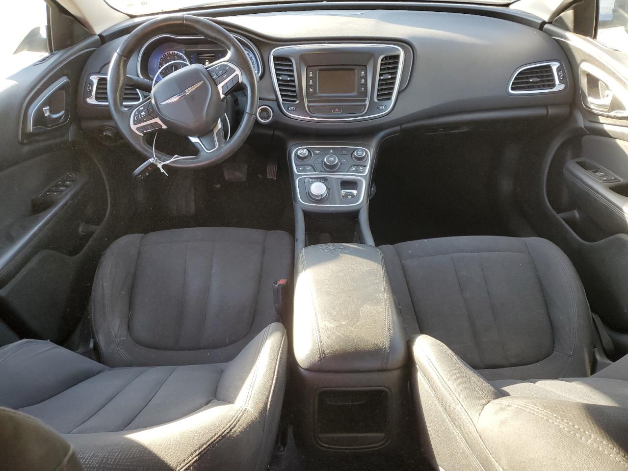 2016 Chrysler 200 - Image 8