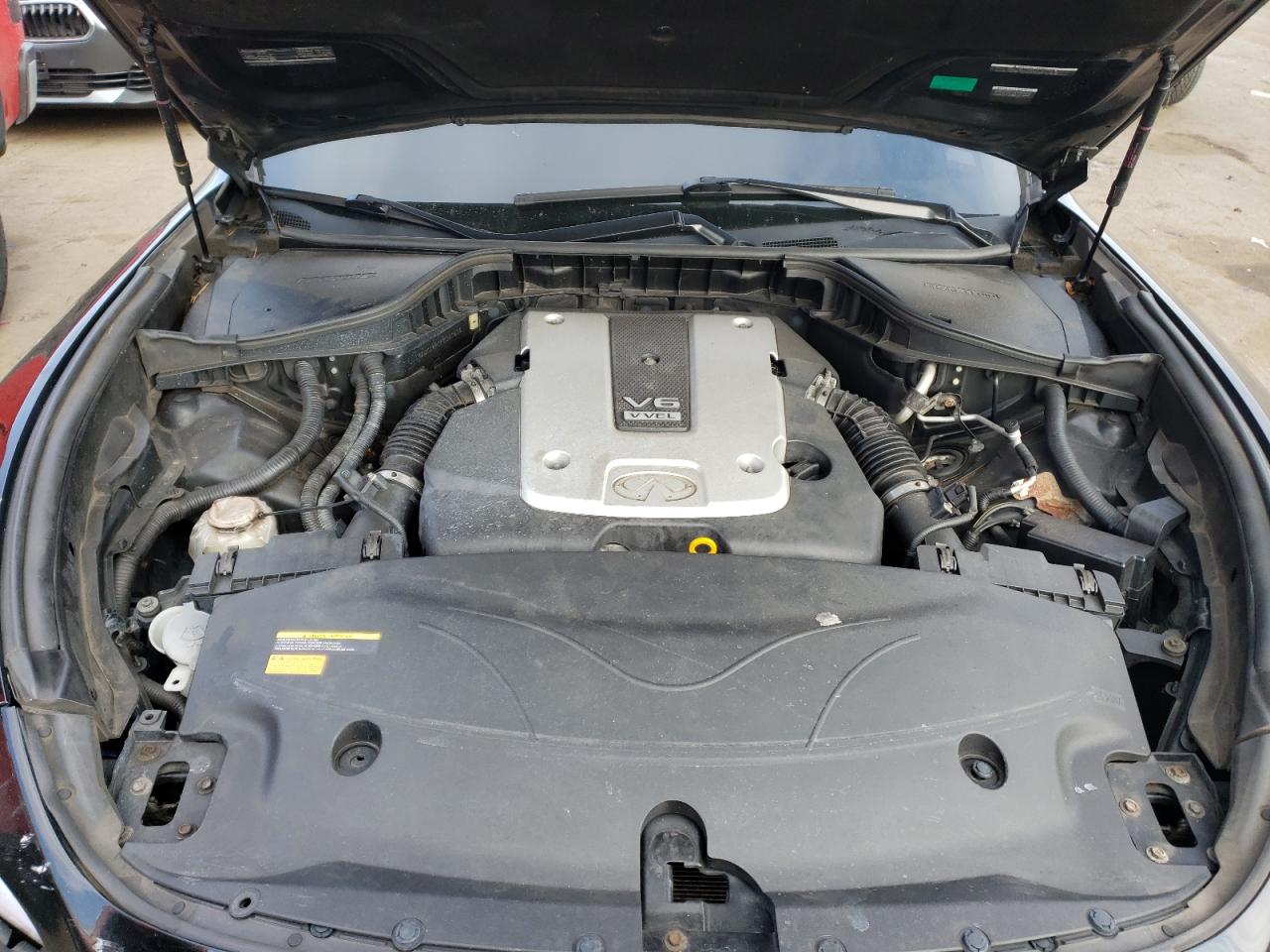 2014 Infiniti Q70 - Image 11