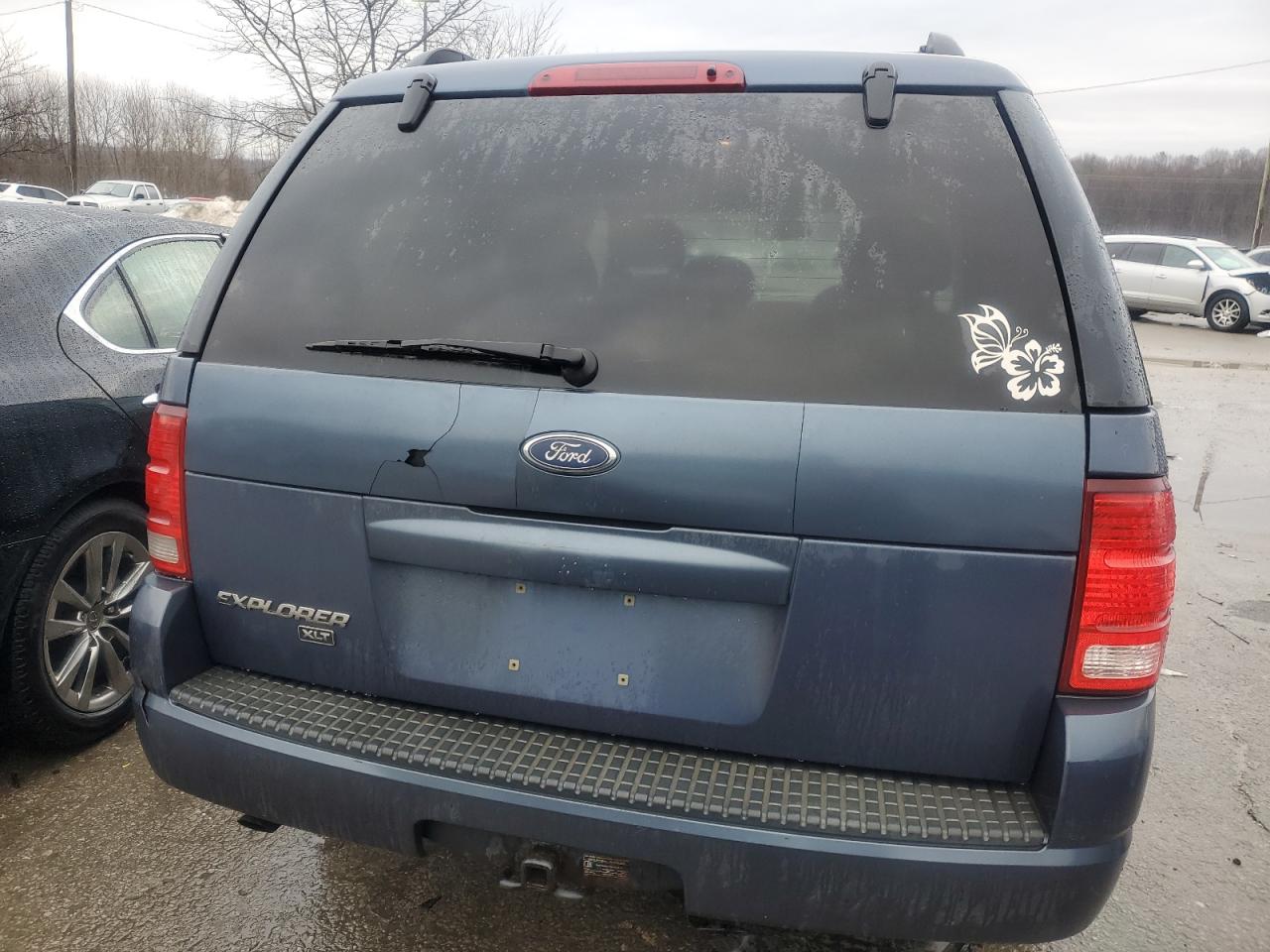 2004 Ford Explorer - Image 6